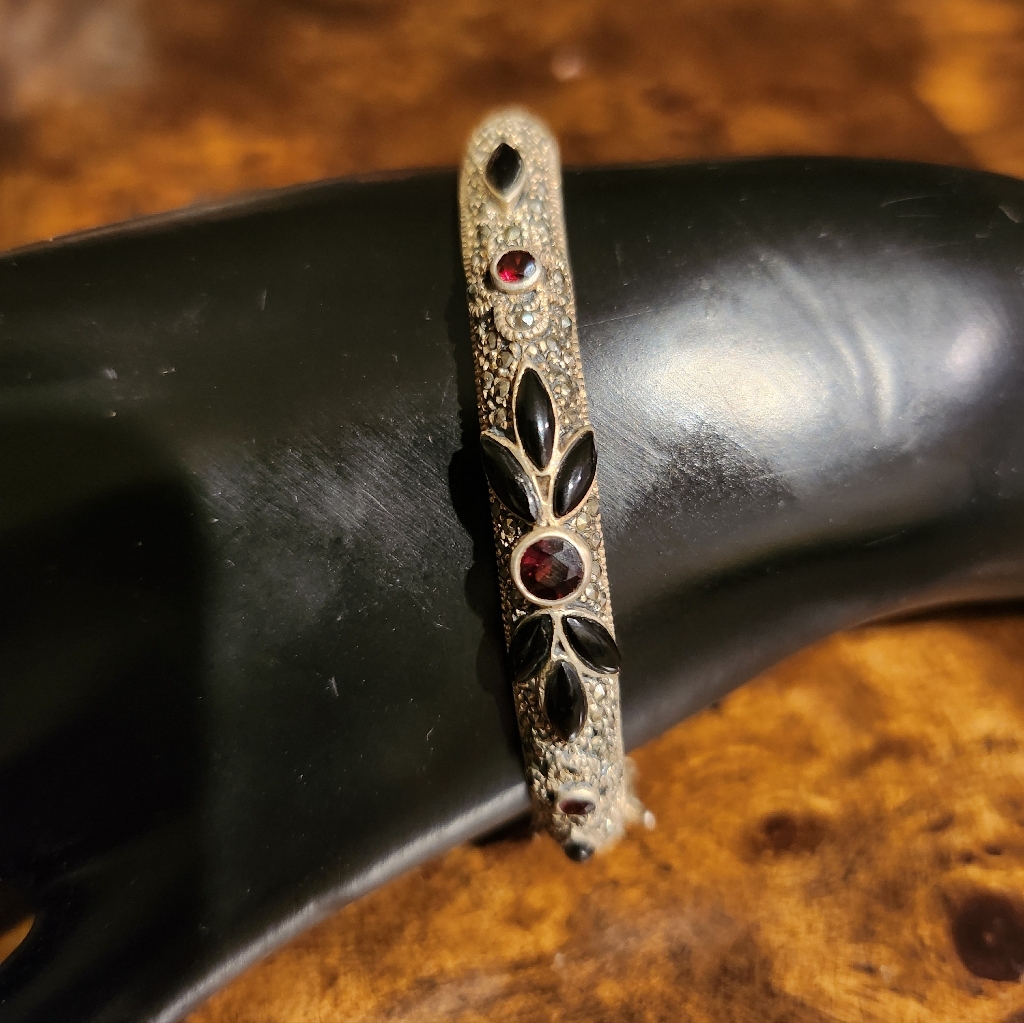 925 Vintage Sterling Silver Marcasite And Garnets Bangle Bracelet